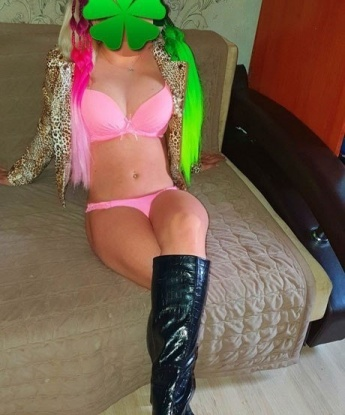 Проститутка Яня